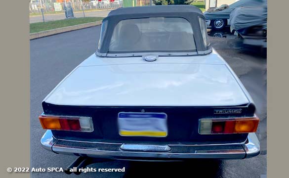 1972 Triumph TR6 Gray