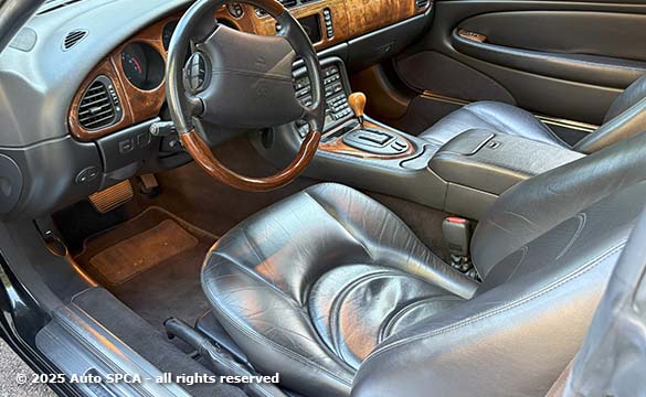 2001 Jag XKR Photograph