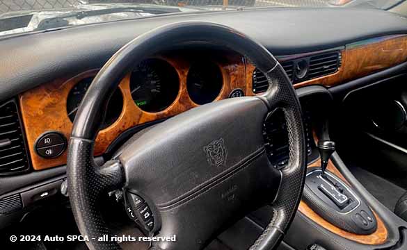 Photos of 2003 Jaguar XJ8 Sedan