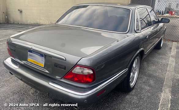 Photos of 2003 Jaguar XJ8 Sedan
