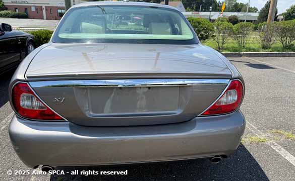 2008 Jaguar XJ8 Photograph